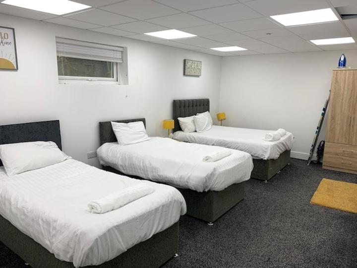 Huge Studio Close To City Centre With Free Secure Parking ليدز المظهر الخارجي الصورة